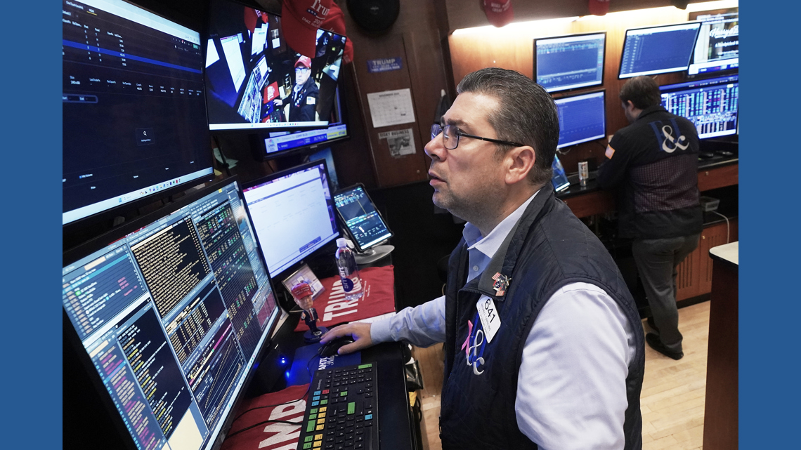 U.S. stocks rise as Wall Street moves higher for a fourth straight day