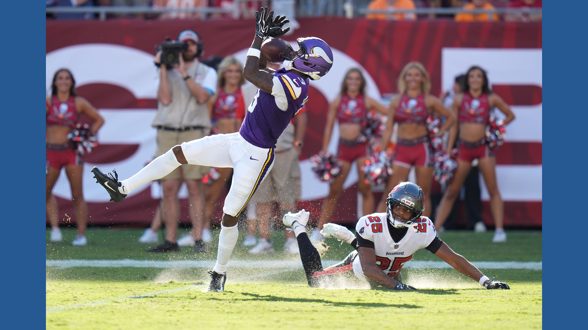 Vikings beat Buccaneers 23-16 but lose Jefferson to injury. Bucs' Mayfield dislocates thumb