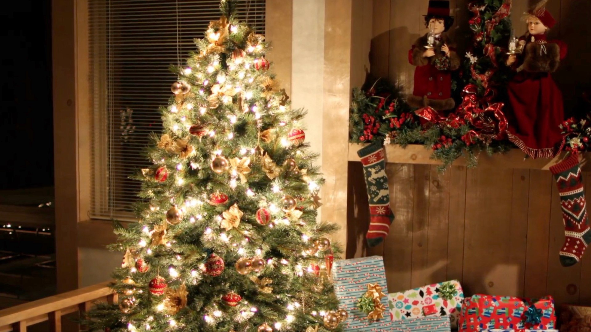 Whether to buy a real tree or a fake one? We break down some facts about what really matters when it comes to the festive season centerpiece. Buzz60's Taisha Henry has the story.