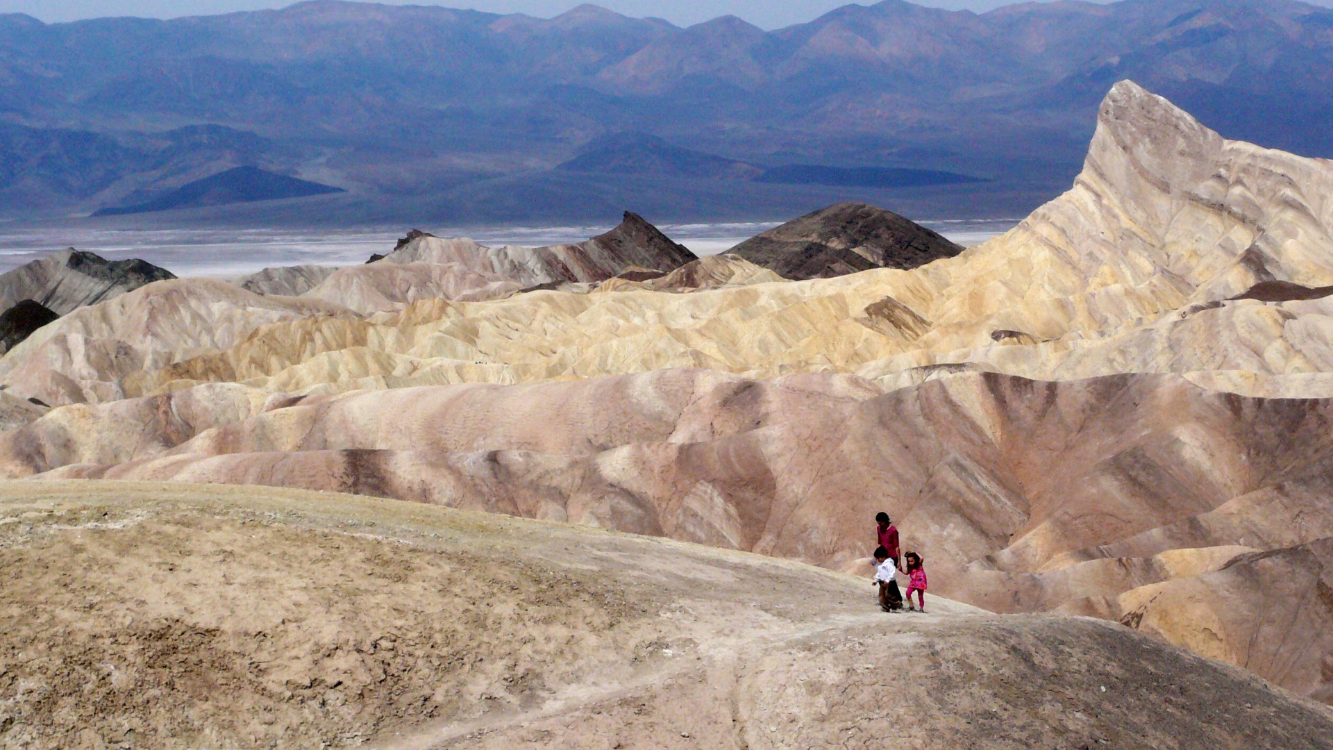 68-year-old man dies amid blistering heat in Death Valley National Park