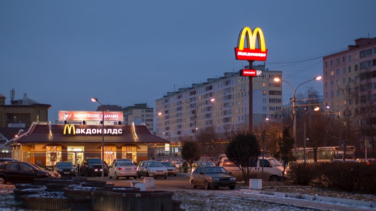 McDonald's begins selling 850 Russian restaurants