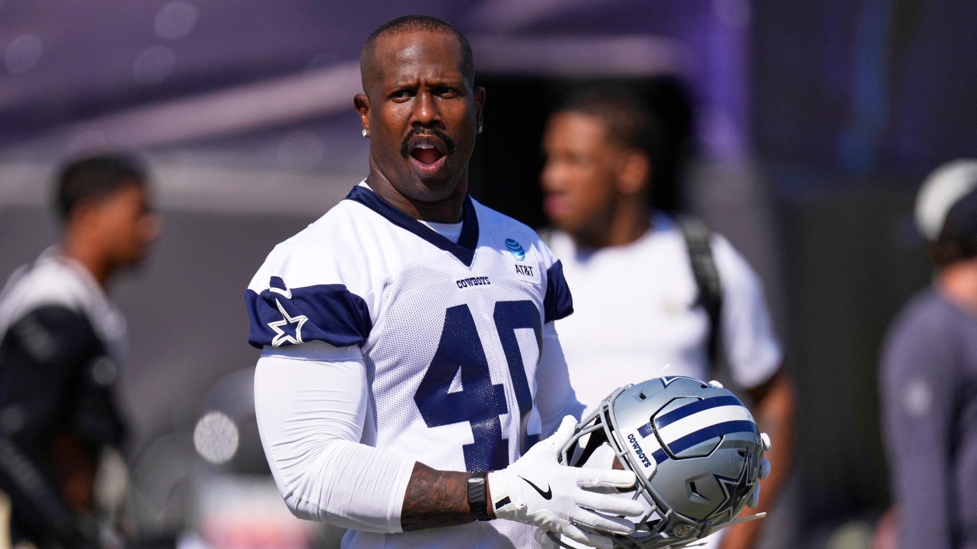 Von Miller offers Dallas Cowboys teammate lifetime supply of chicken for No. 40 jersey