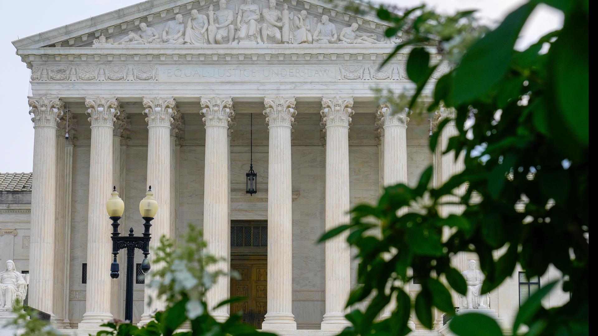 Trump administration asks the Supreme Court to allow quick third-country deportations