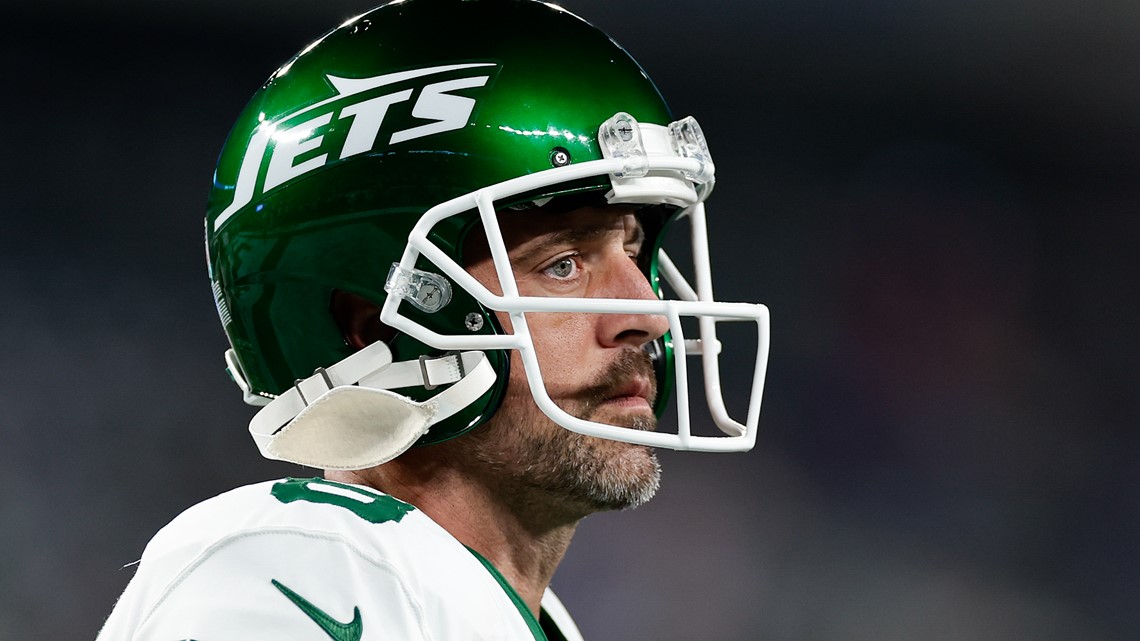 Jets awaiting MRI on Zach Wilson's knee, hope it's not season-ending