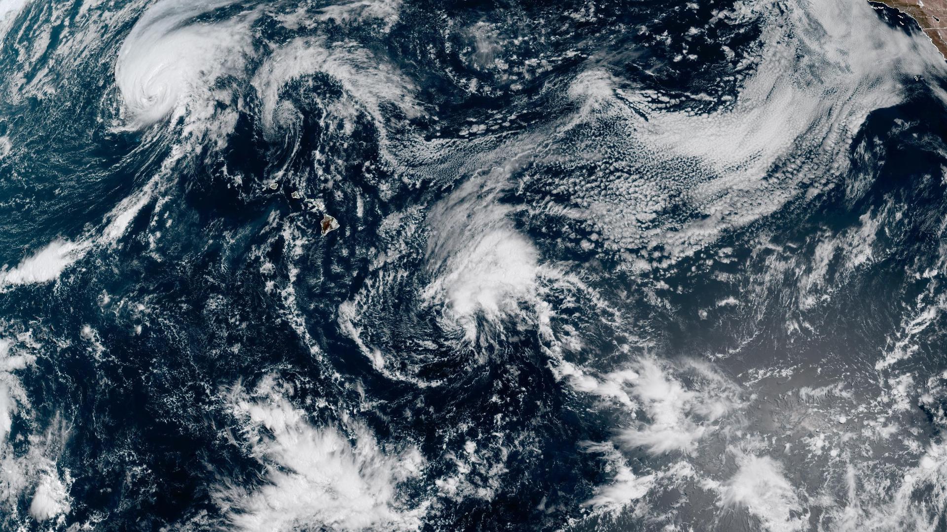 Tropical Storm Moke on track to bring more heavy rain and winds to Hawaii