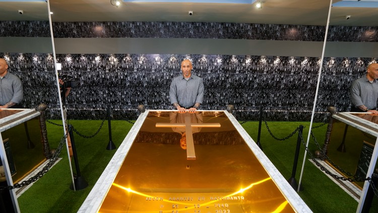 'I am shaking': Emotional fans visit Pelé's mausoleum in Brazil