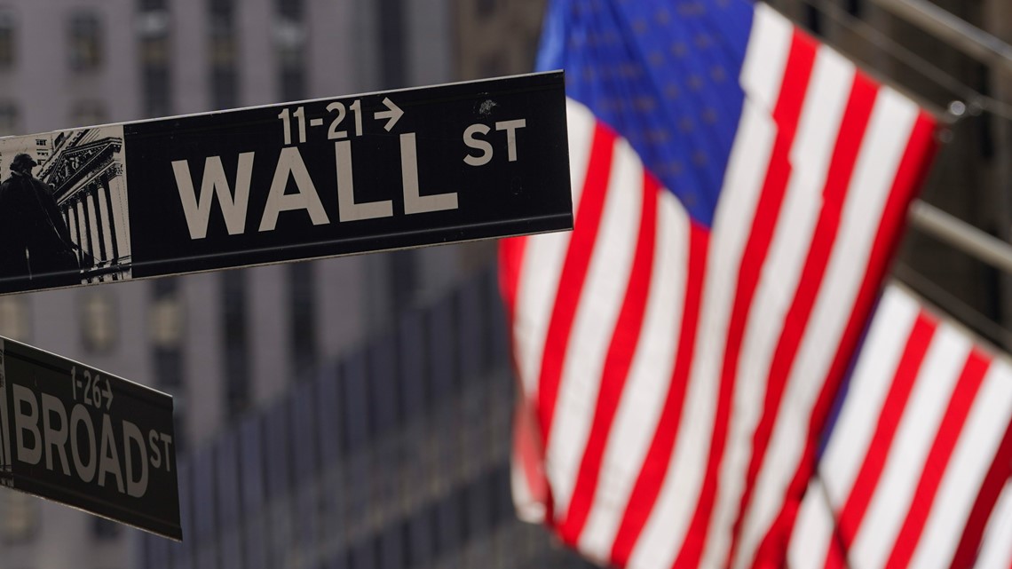 Stocks on Wall Street slump after jobs data report - Vimarsana News
