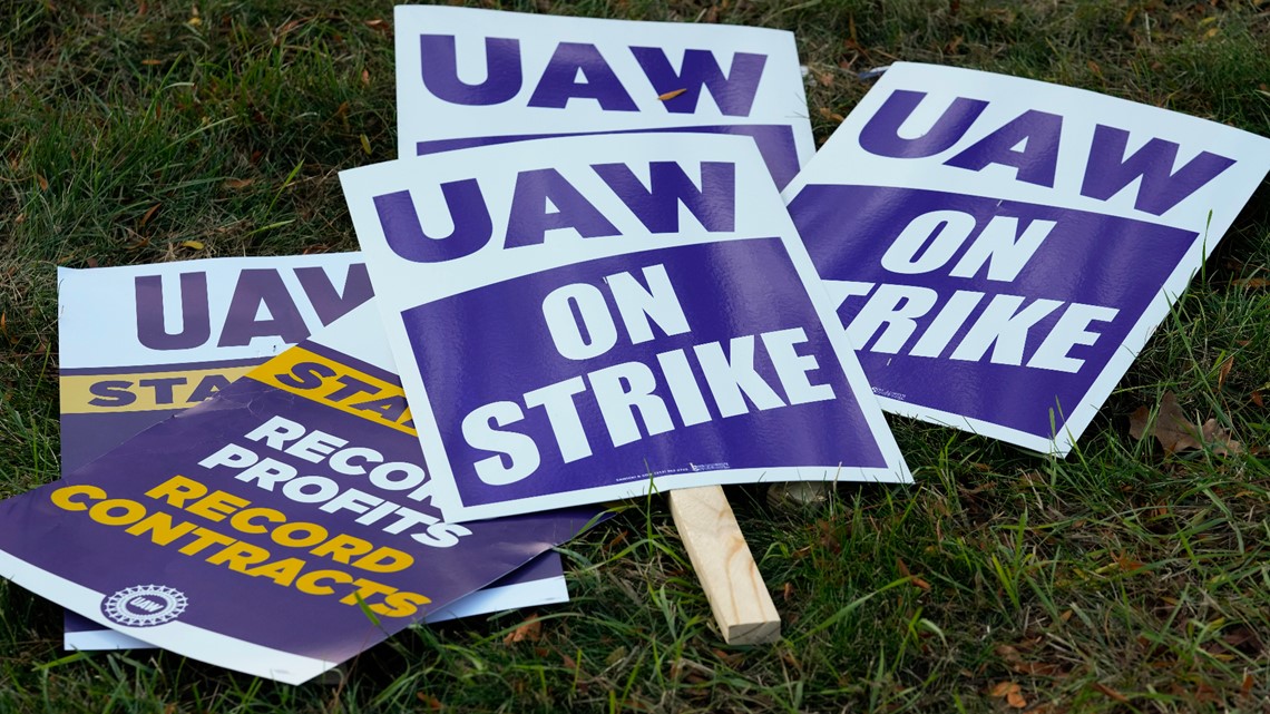 UAW strike update: GM, autoworkers union reach tentative deal - Vimarsana News