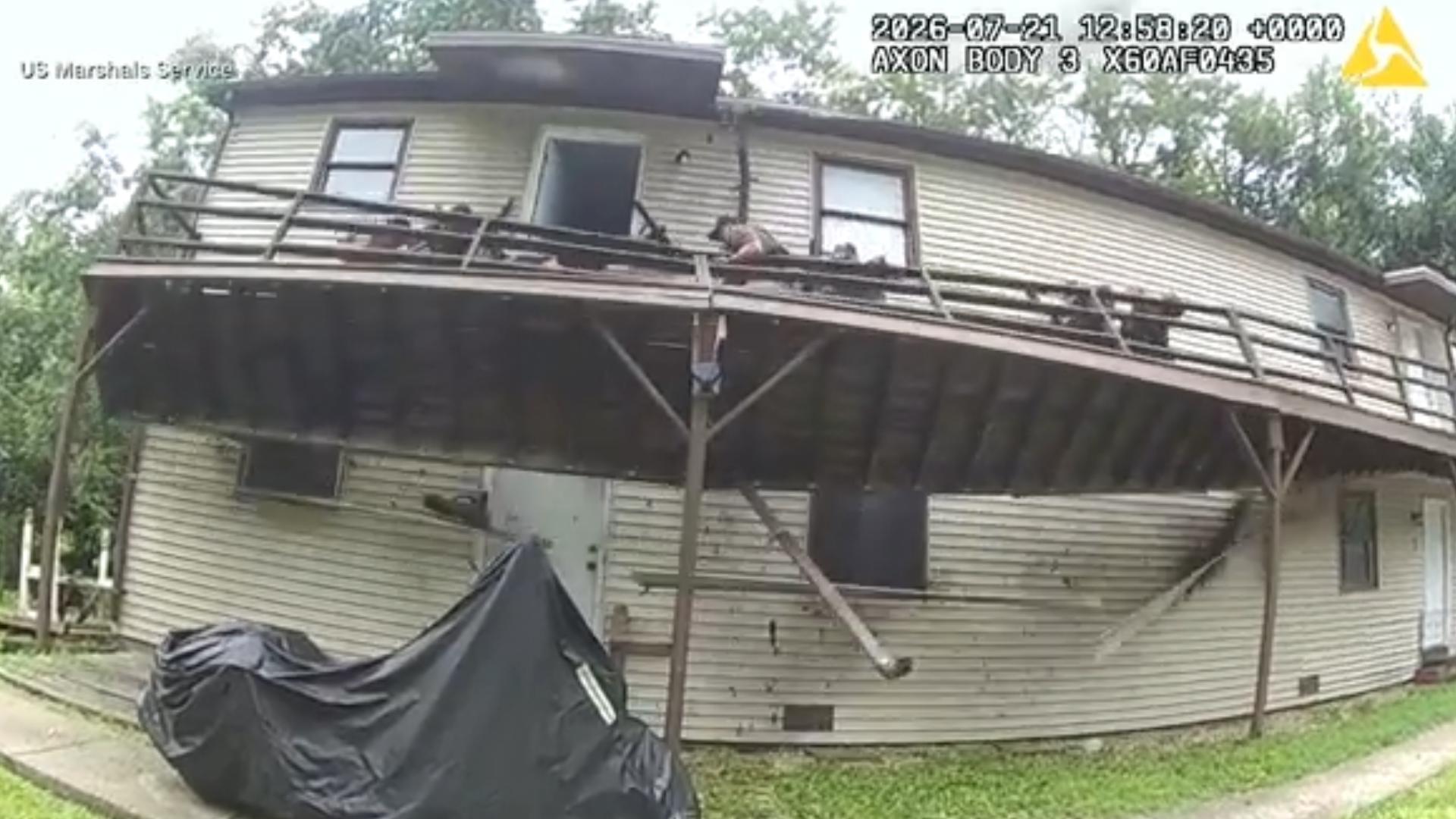 Video shows deck collapsing under US Marshals task force | kare11.com