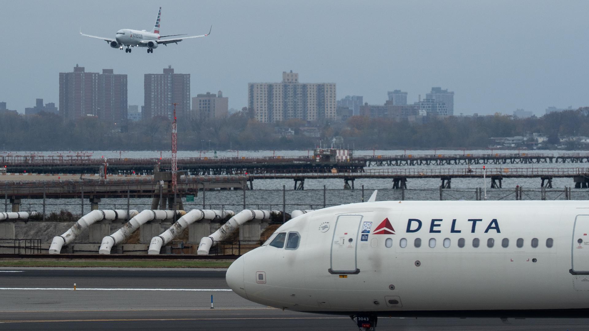 Boston-bound Delta flight makes emergency landing after smoke reported in cabin