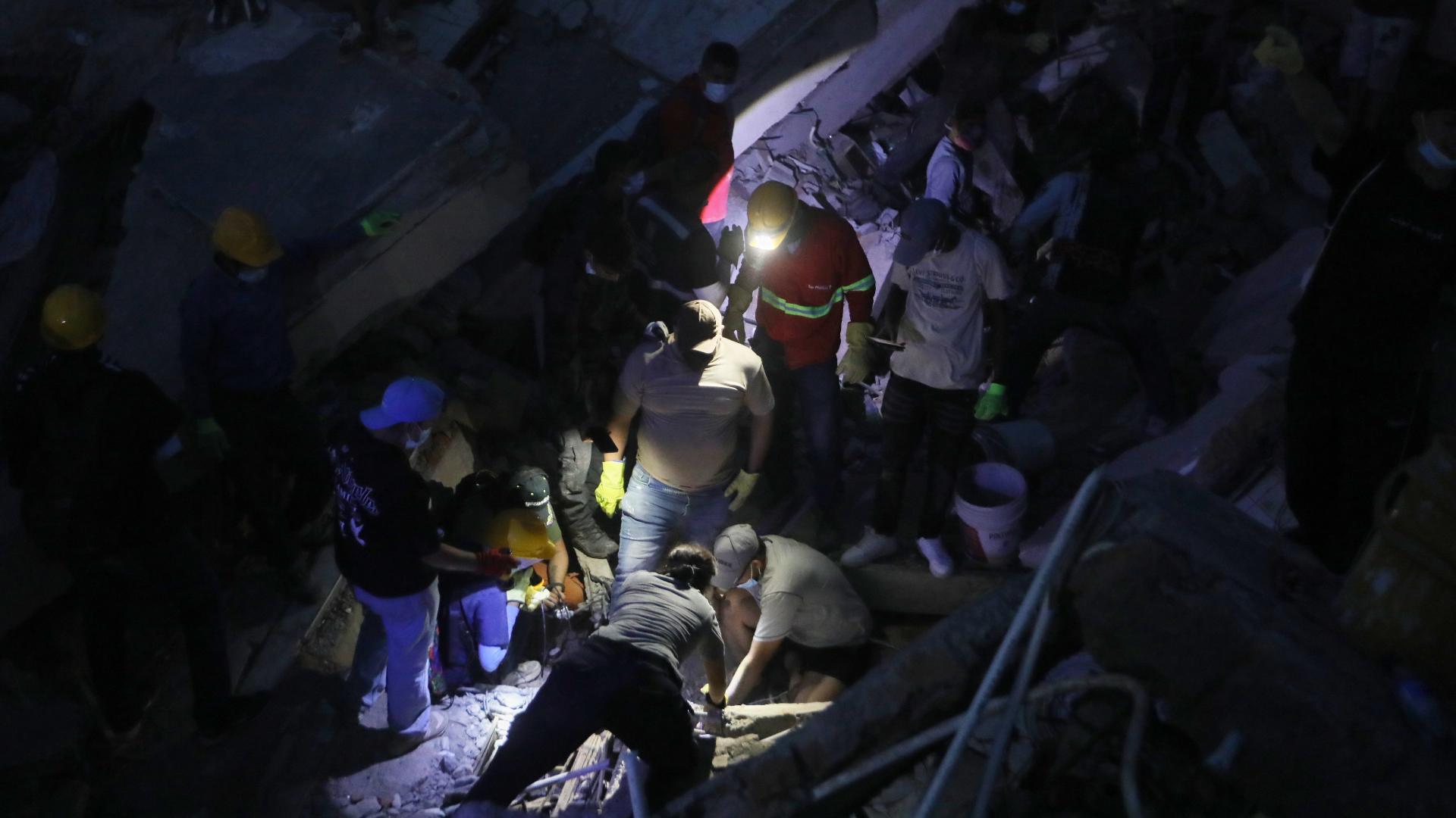 Colombia searches for its missing after a 7.4 magnitude earthquake kills more than 100