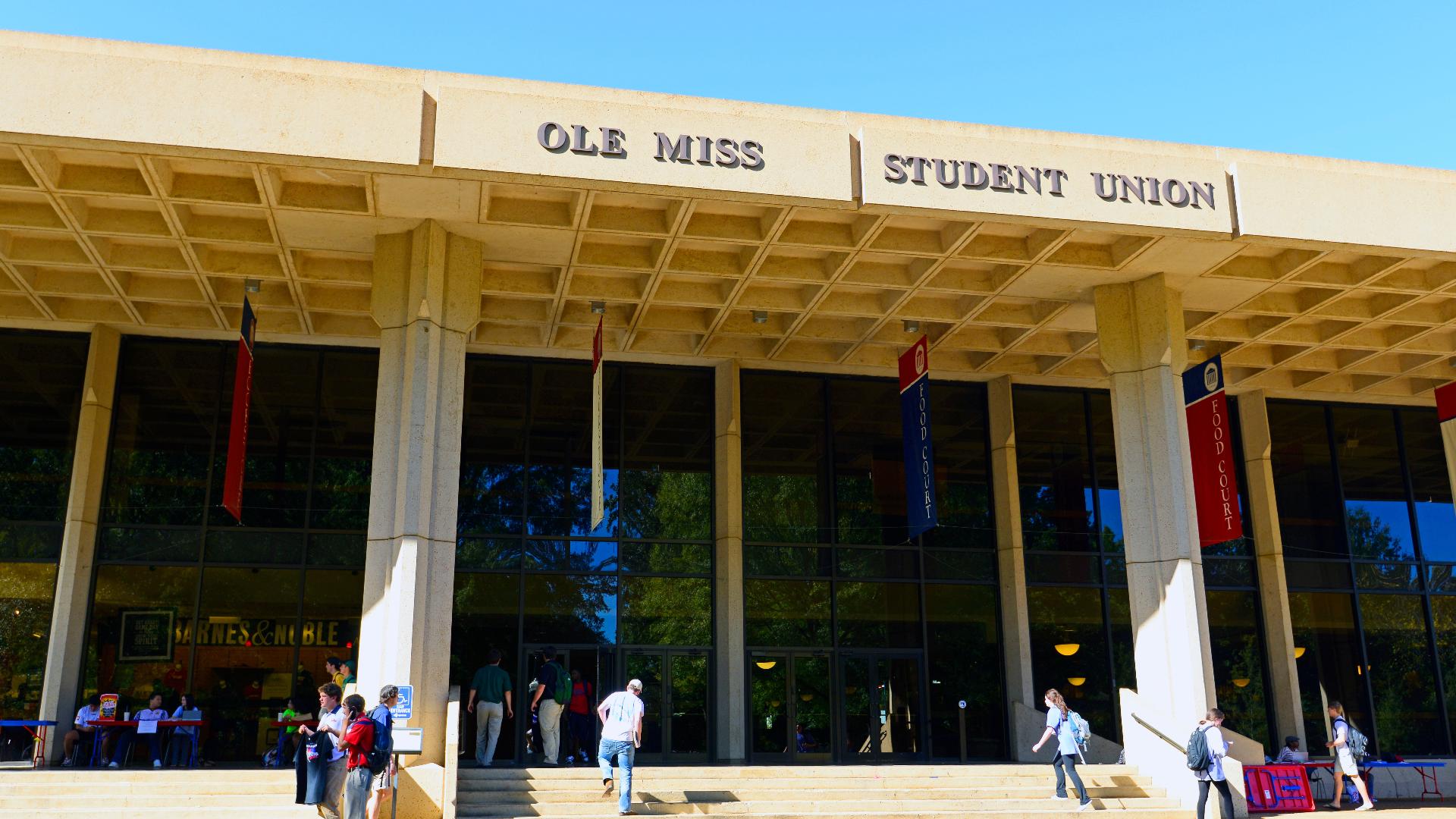 2 student deaths under investigation at Ole Miss; kratom found at both sites