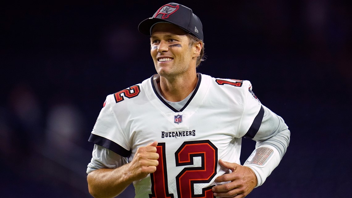 NFL Great Tom Brady Touches Down in Birmingham and Meets Some of the Locals  in a Pub Before Match