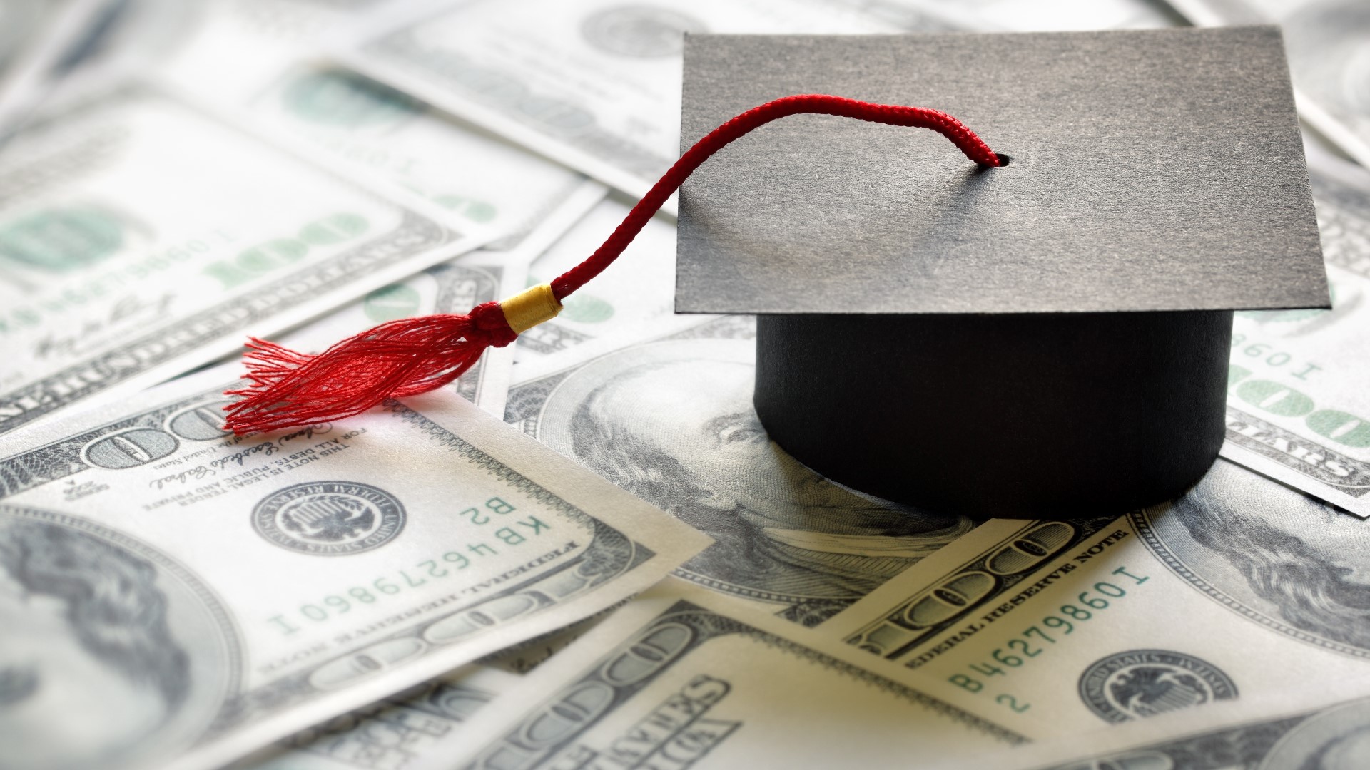 Just days left for student loan borrowers to get interest rate discount for making this one change
