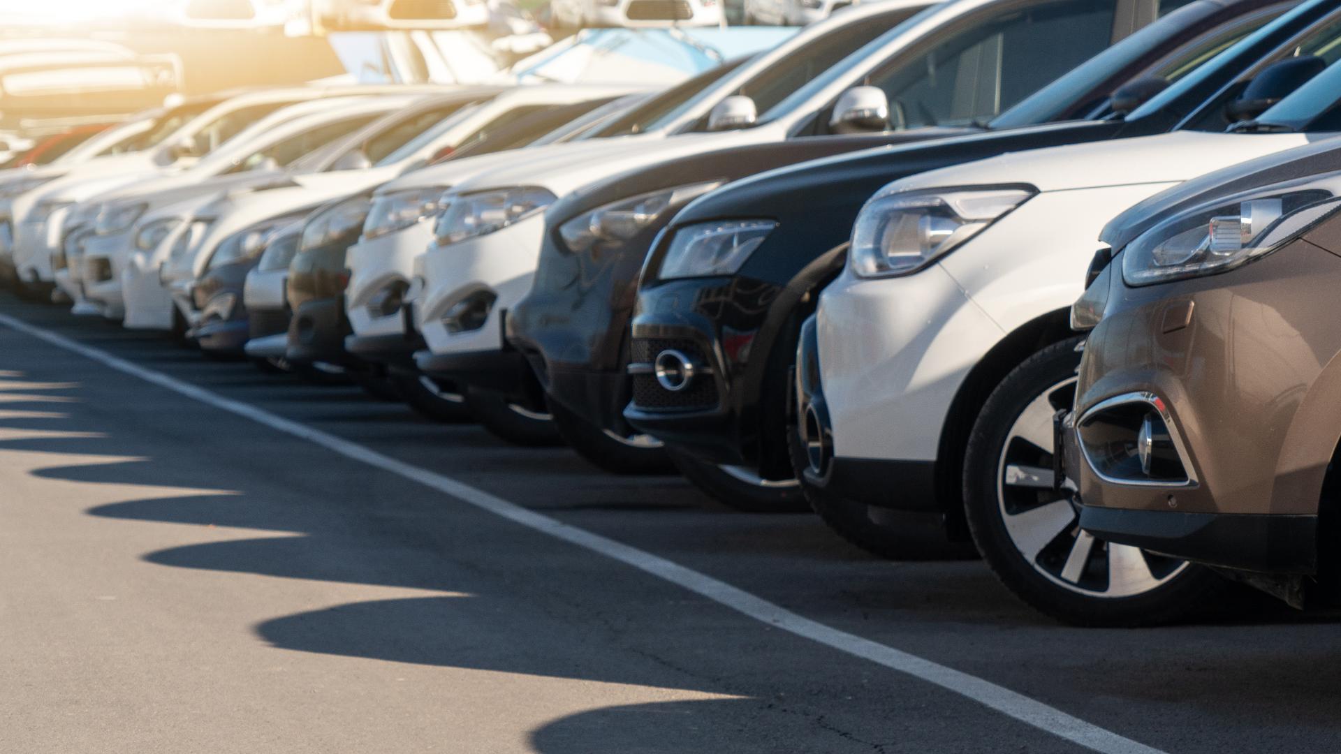 Average cost to own a new vehicle rises above $1,000 per month, AAA report says