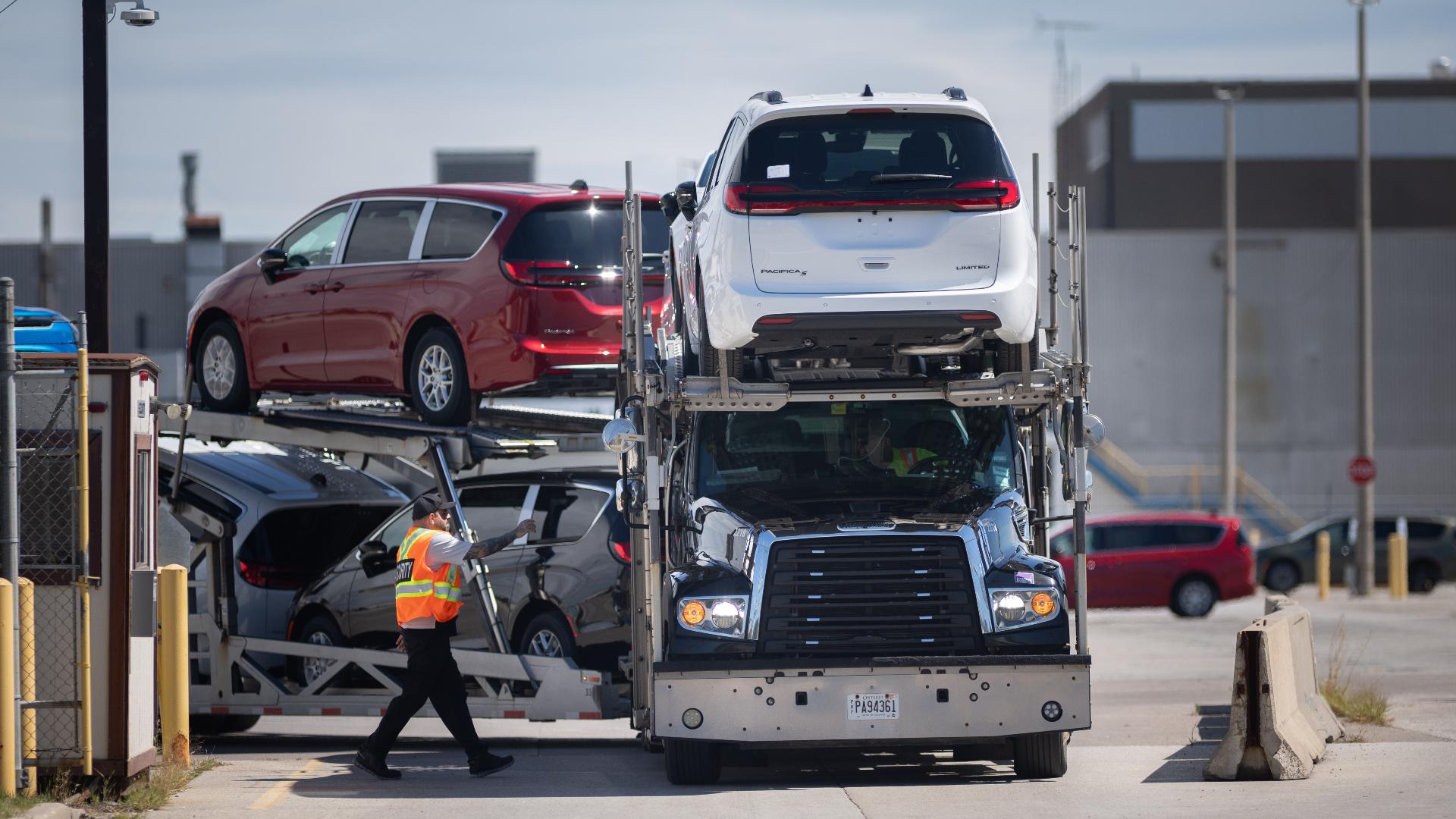 The US and Canada could pull back from an all-out trade war. It's not clear they will before prices rise.