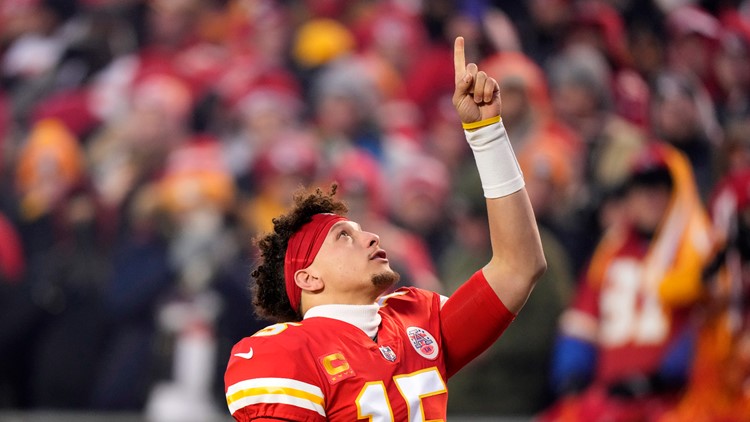 NFL awards 2023: Chiefs' Mahomes win 2nd MVP ahead of Super Bowl