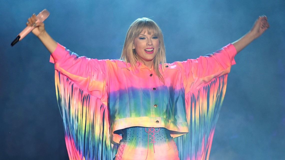 taylor swift photos with rainbows