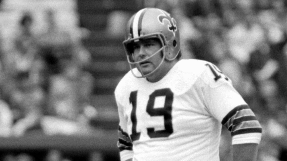 Legendary Saints kicker Tom Dempsey dies at 73