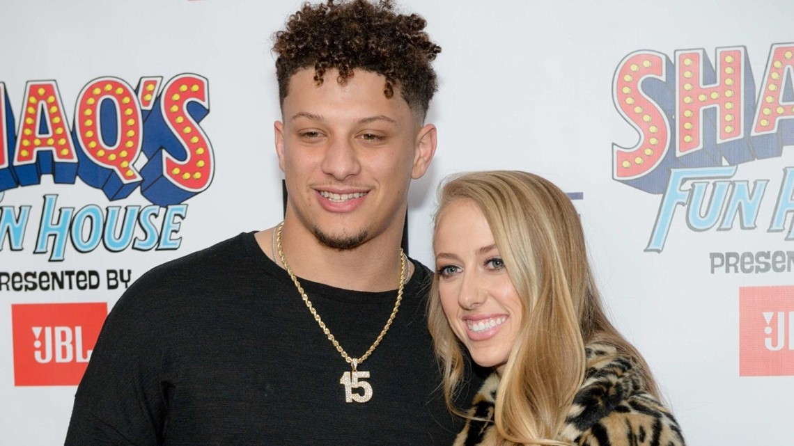 Patrick Mahomes, Pregnant Brittany Mahomes Halloween Costume: Photo