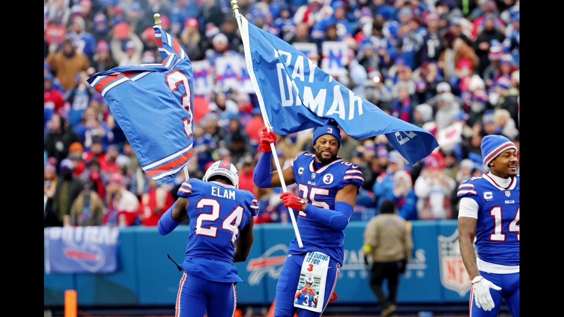 Damar Hamlin Honored By Buffalo Bills During Their First Game Since His  Medical Emergency