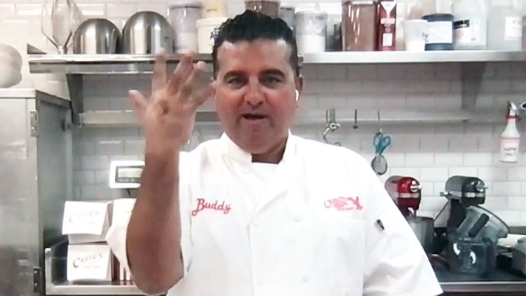 Cooking Italian with the Cake Boss: Family Favorites as Only Buddy Can  Serve Them Up: Valastro, Buddy: 9781451674309: Amazon.com: Books