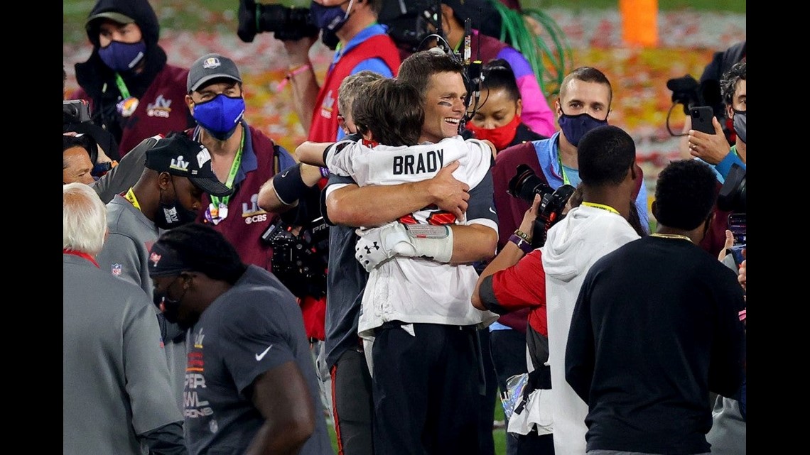 Watch the Adorable Moment Tom Brady Sees His Kids After Winning Super Bowl  2021!: Photo 4523405  2021 Super Bowl, Benjamin Brady, Gisele Bundchen,  John Moynahan, Super Bowl, Tom Brady, Video, Vivian