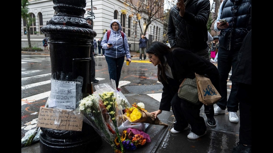 Fans Honor Matthew Perry at Iconic 'Friends' Apartment