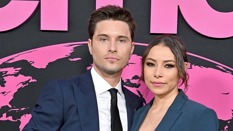 '9-1-1: Lone Star's Ronen Rubinstein Marries 'The Flash' Actress