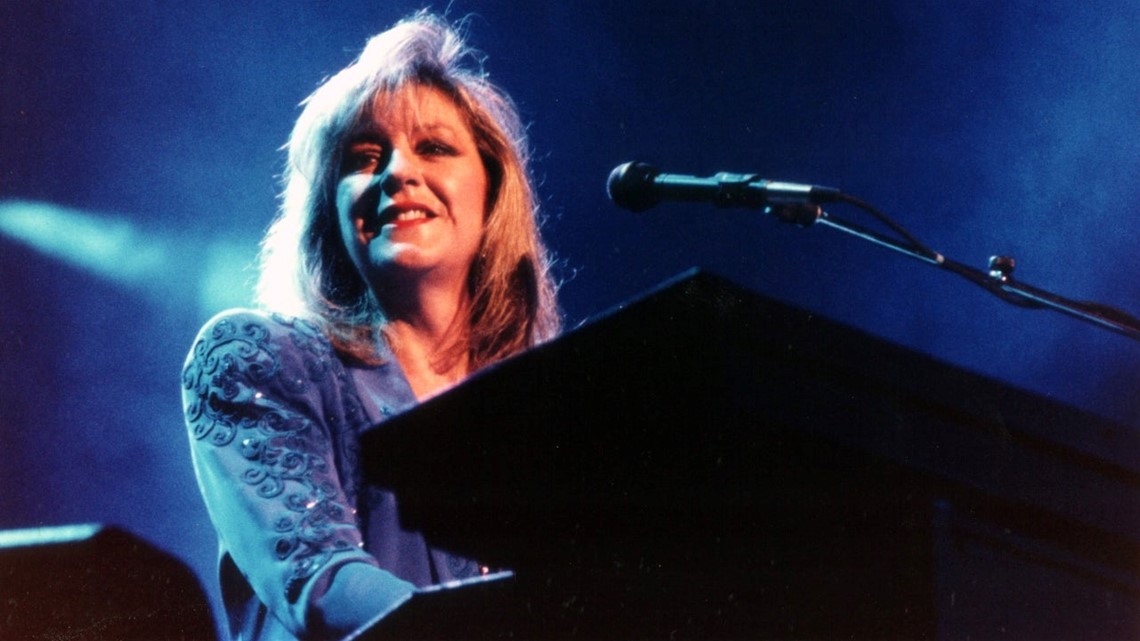 Fleetwood Mac's Christine McVie Wins Posthumous GRAMMY Ahead of In