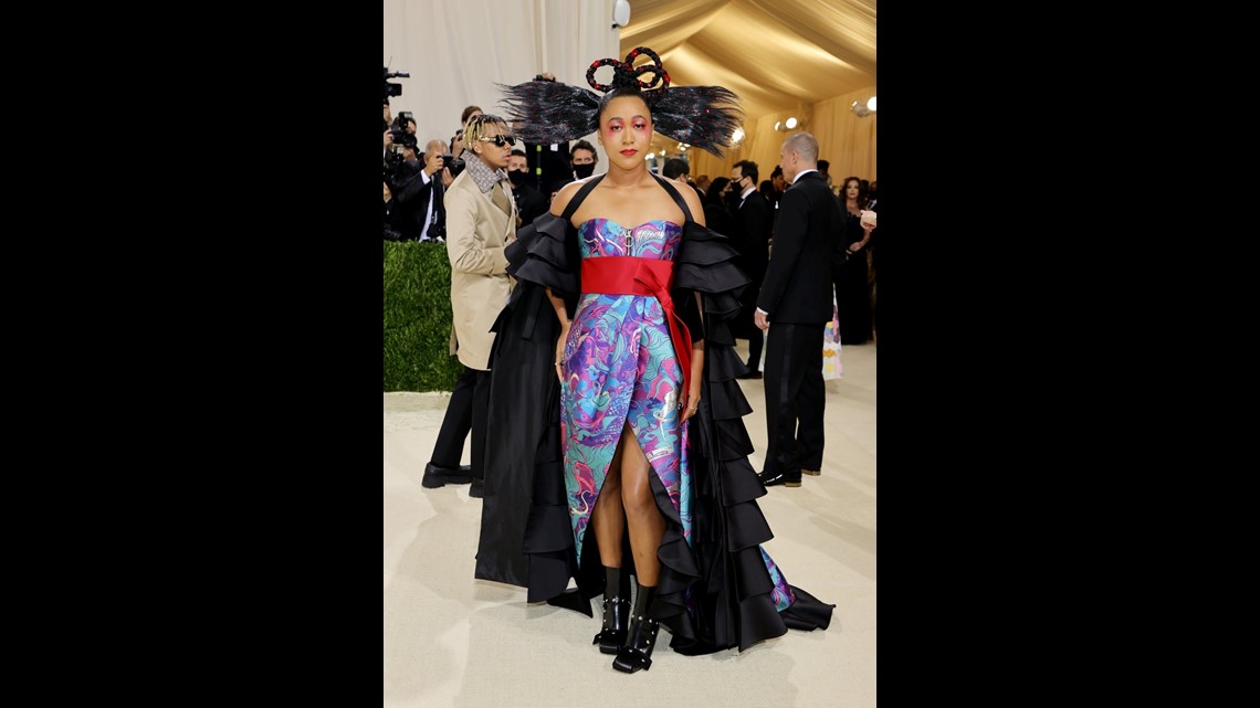 Naomi Osaka's 2021 Met Gala Look Featured A WILD, Sculptural Hair Moment