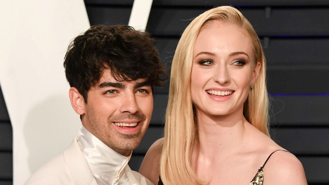 Katy Perry, Orlando Bloom Pose with Sophie Turner, Joe Jonas at