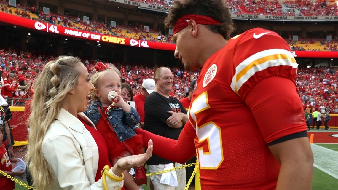 Brittany Mahomes shares photo of daughter Sterling holding baby brother -  Good Morning America