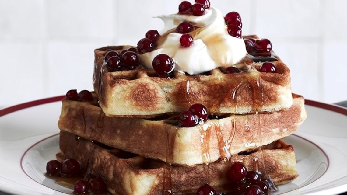 tractor shaped waffle maker