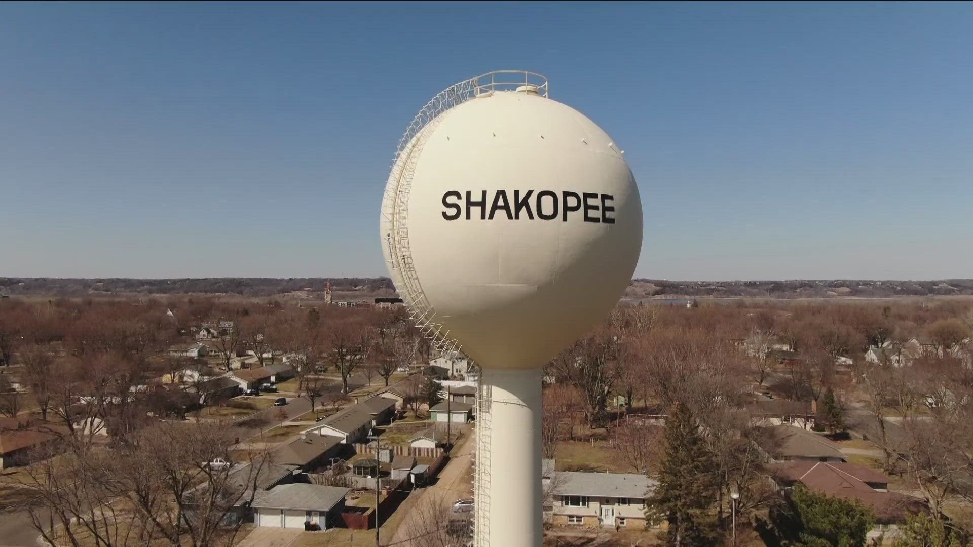 From Rochester’s ear of corn to Lindstrom’s coffee pot, Minnesota's water towers are part form, part function.