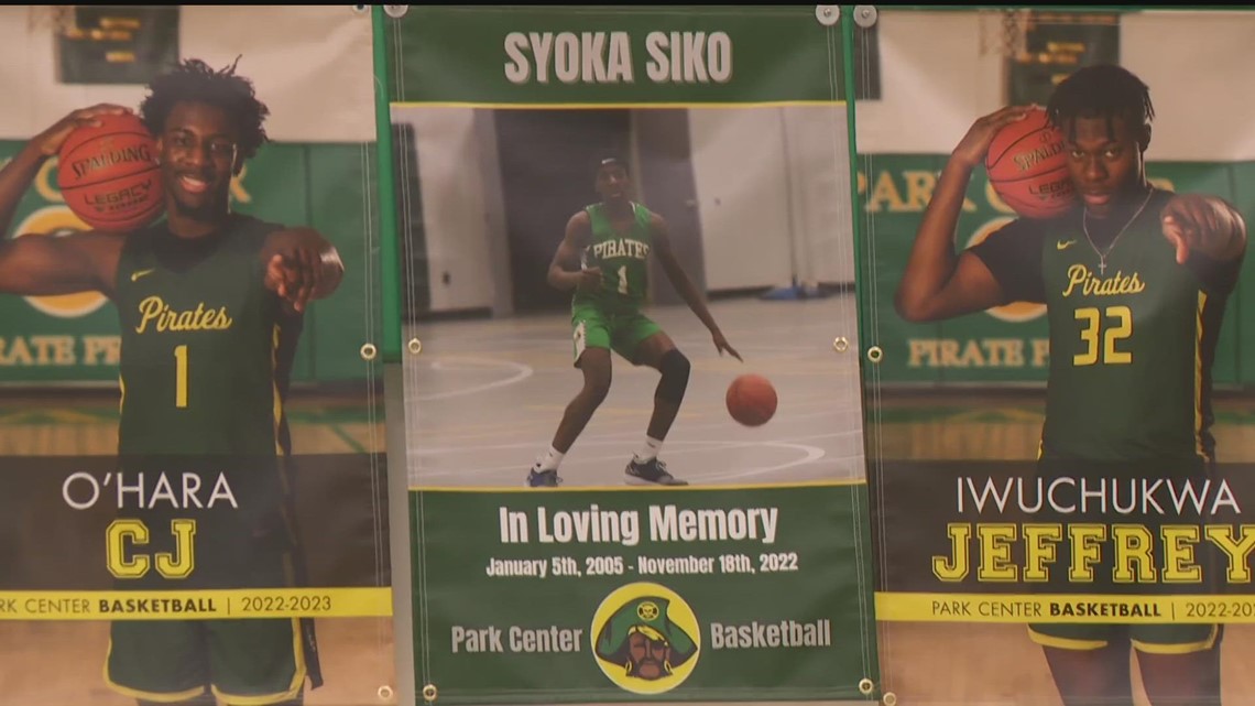 Park Center boys basketball team honors late teammate