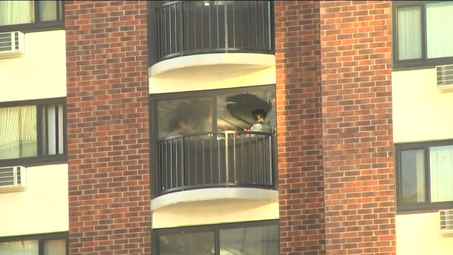 Minnesota and national leaders react to Minneapolis mass shooting