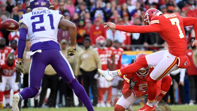 Butker's late FGs help Chiefs rally past Vikings, 26-23