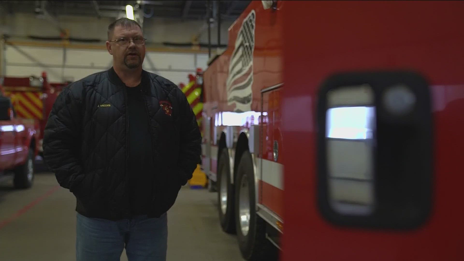 His decision to retire comes after 33 of 36 firefighters signed a vote of no confidence and presented it to the Princeton City Council.