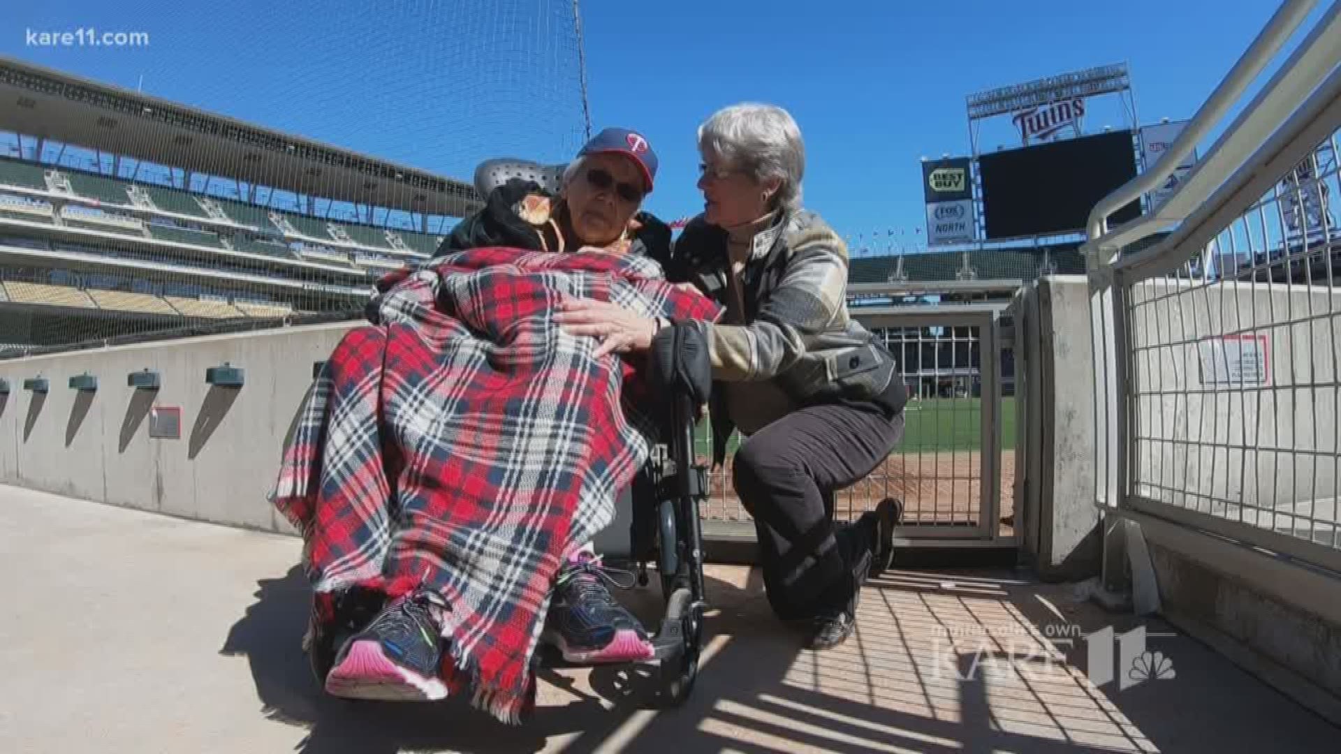 92-year-old Twins fan gets VIP tour