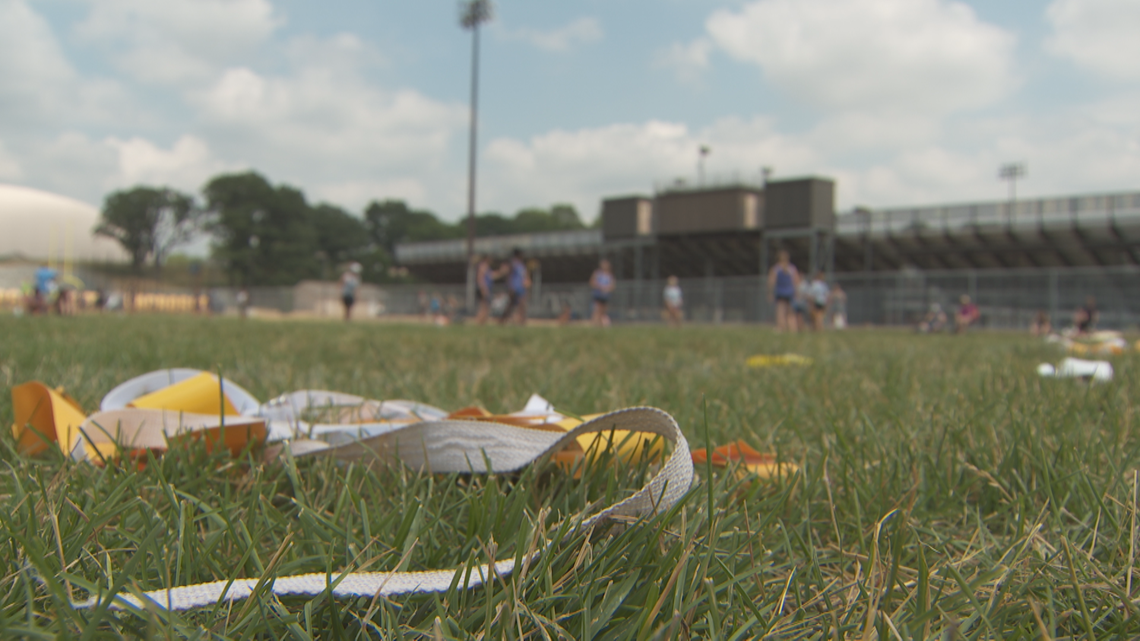 Minnesota Vikings bring flag football to elementary and middle