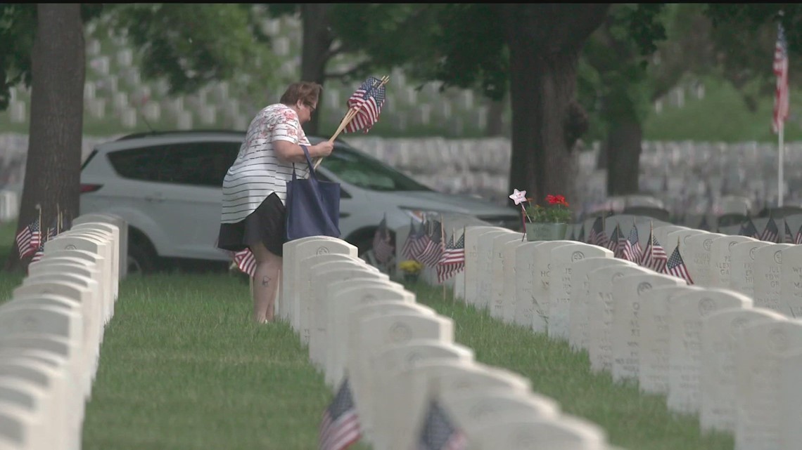 Bloomington group works to honor veterans for Memorial Day - Vimarsana News