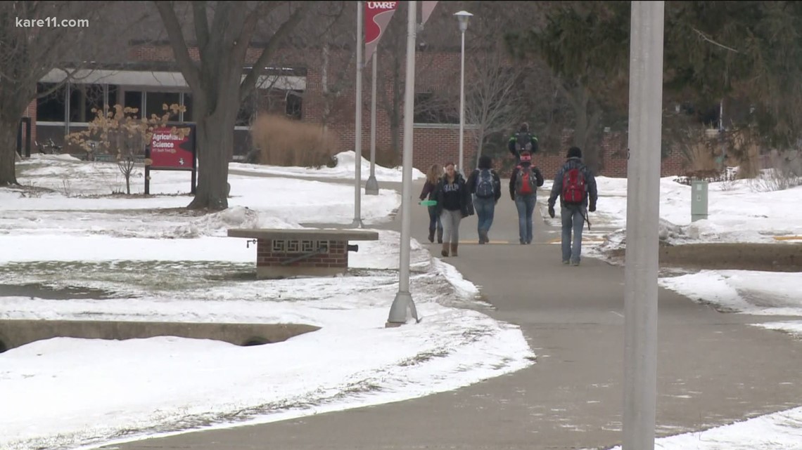 More colleges expanding COVID testing before Thanksgiving, moving online after