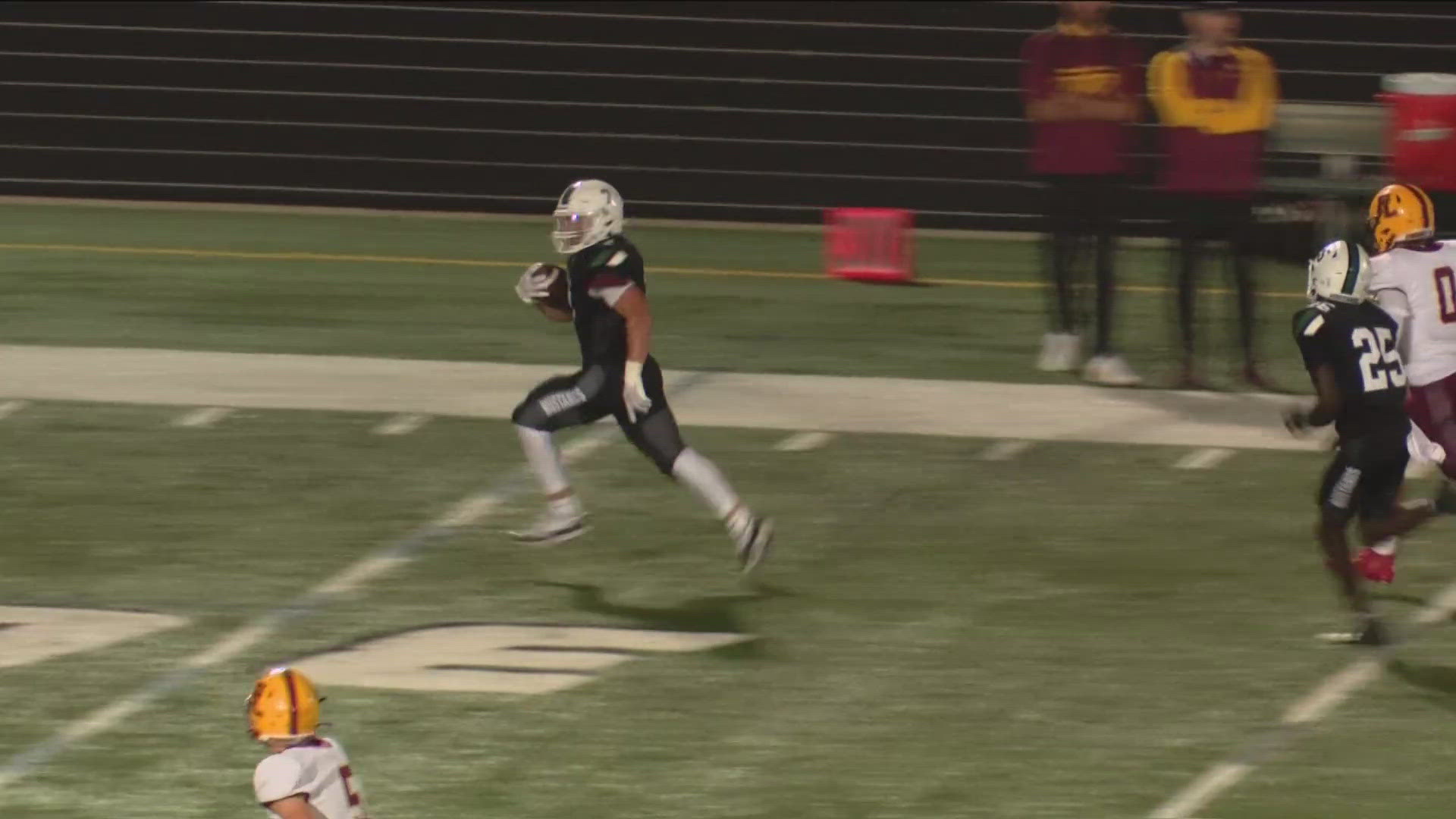 Keep up with the highlights from Friday's high school football matchup!