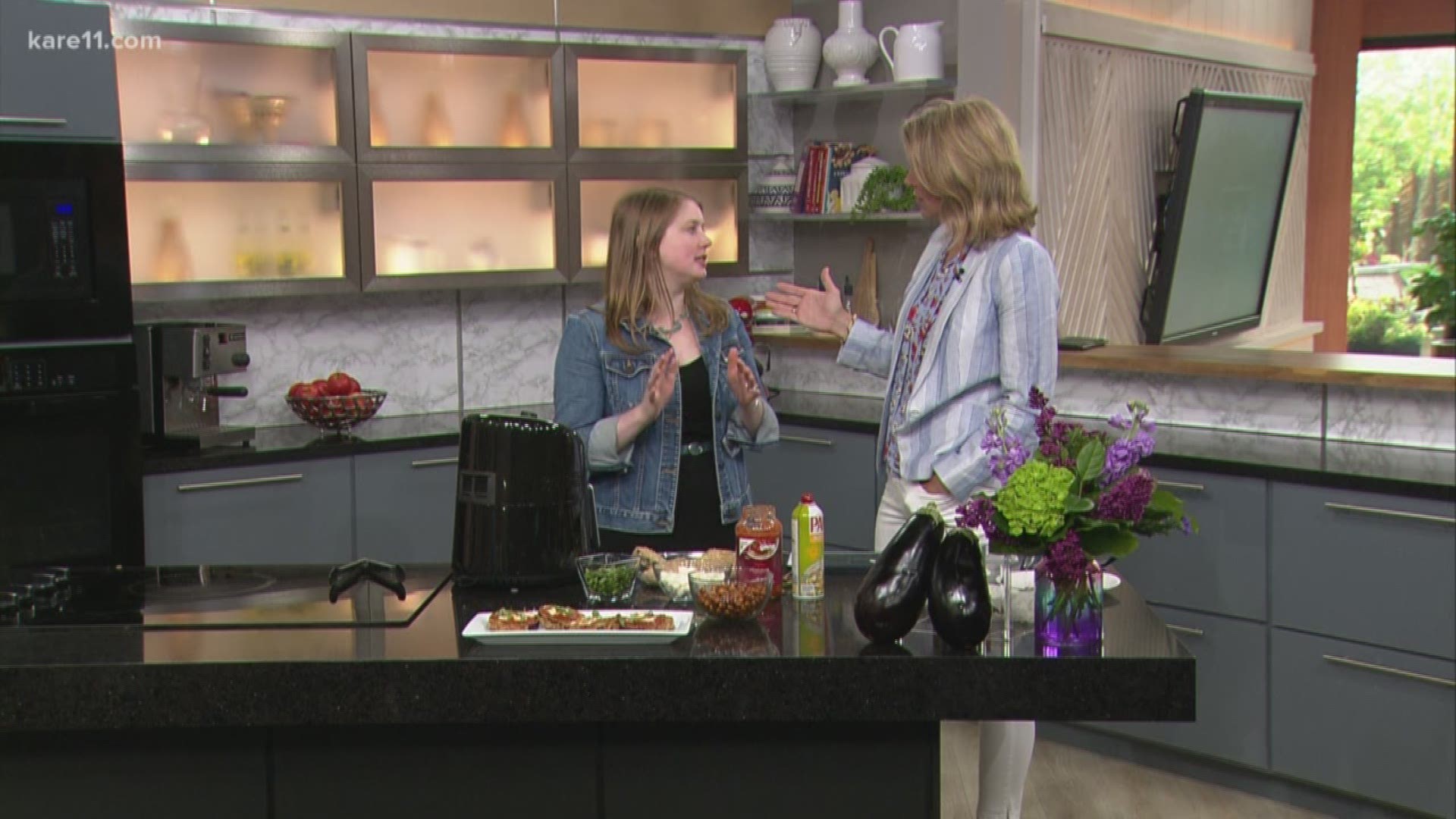 Melissa Jaeger shows us the benefits of using air fryers in her cooking.