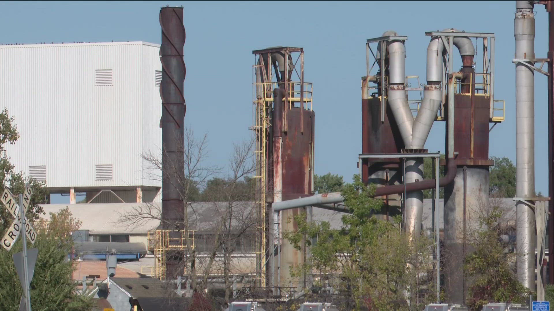 Minneapolis Mayor Jacob Frey vetoed a city council plan to charge a fee to large companies for carbon dioxide pollution.