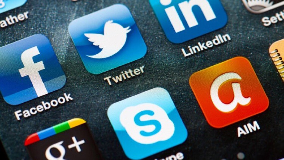 Youth and the obsession with live streaming