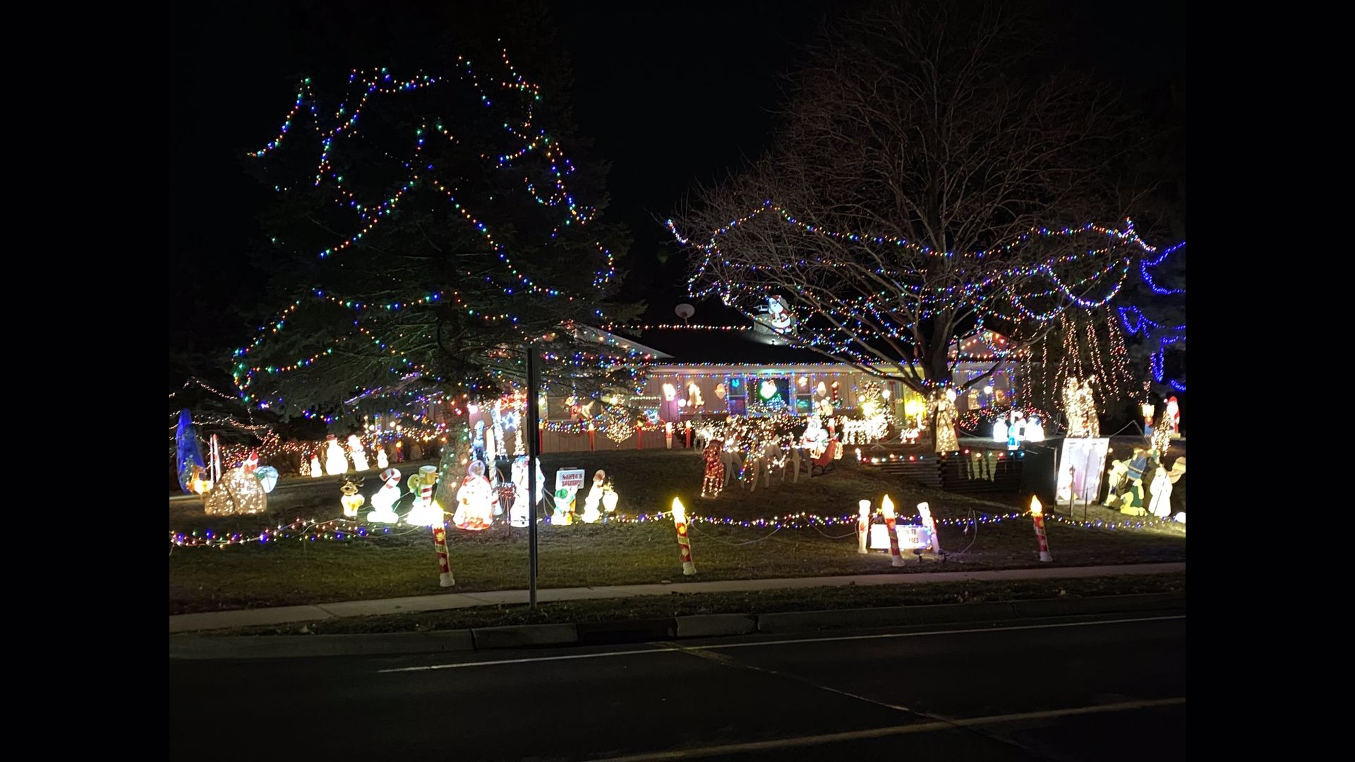 11 drivethru holiday light displays in Minnesota in 2020