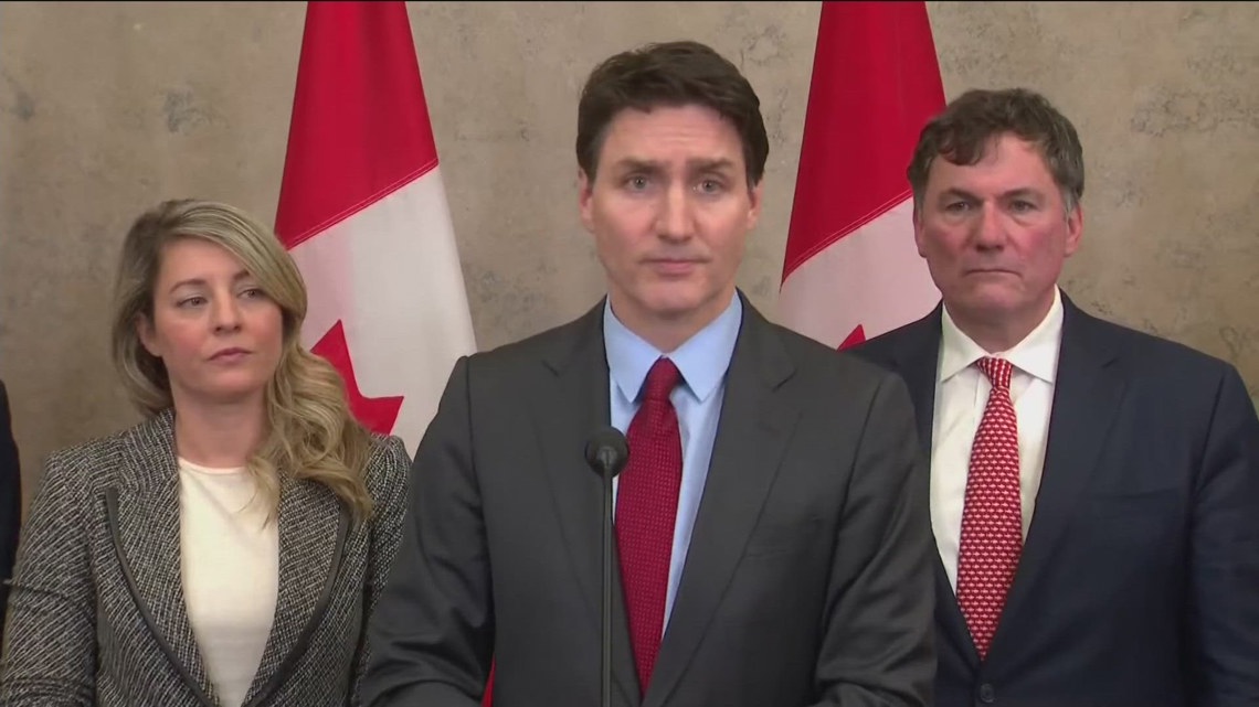 Trump puts tariffs on Canada, Mexico and China, spurring trade war as ...