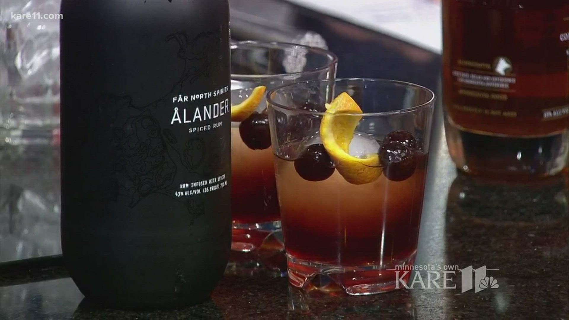 Mixologist Jason Spencer with The Exchange and Alibi Lounge in downtown Minneapolis shows us how to make fall-inspired cocktails that will wow your guests and complement your meal this Thanksgiving. http://kare11.tv/2iBjACW